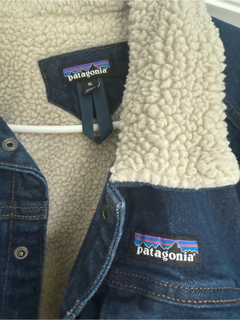Patagonia Dark Blue Denim Sherpa Jacket with Cream Lining - Picture 3 of 3